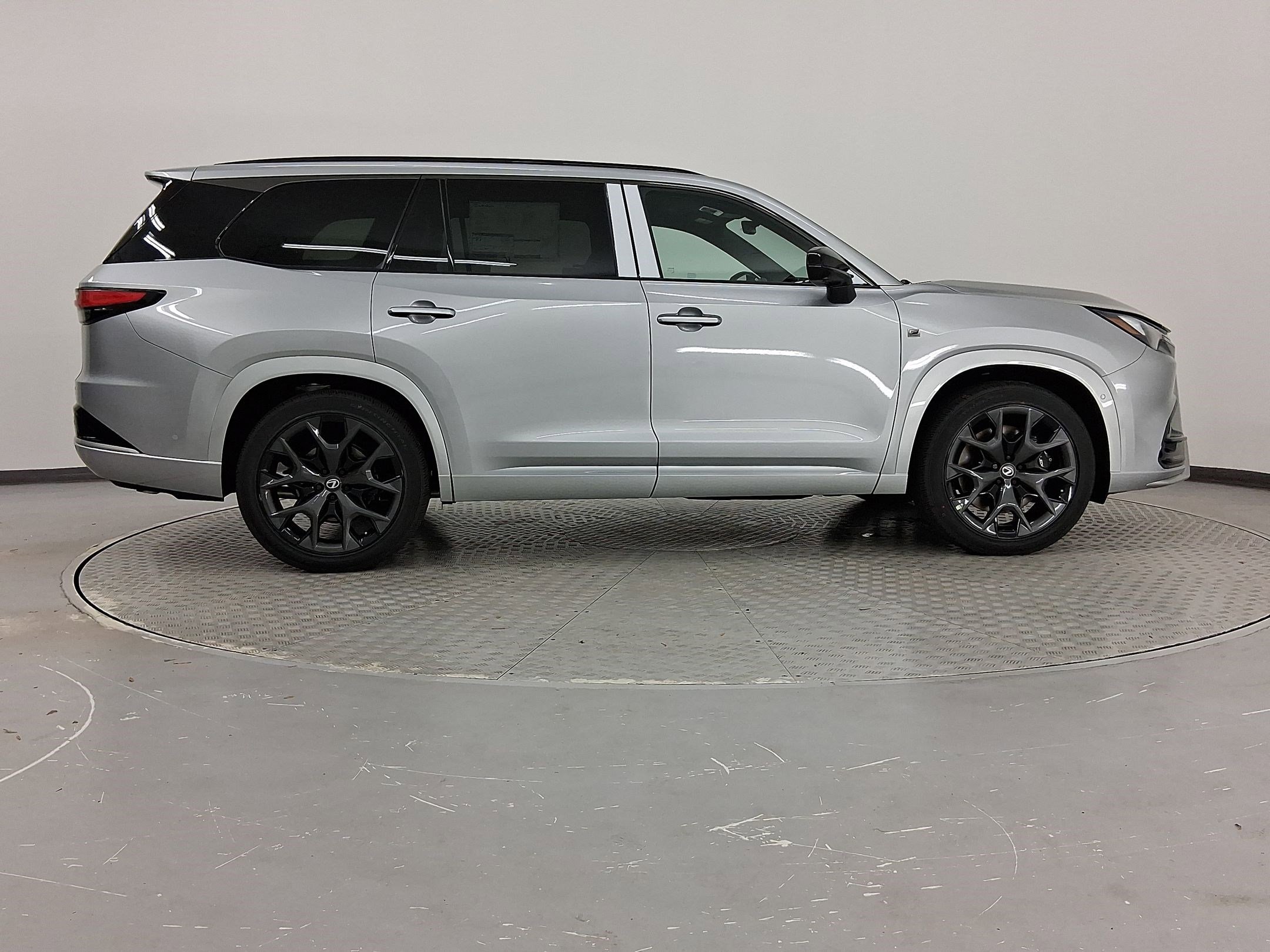 New 2026 Lexus TX 500h AWD image 8