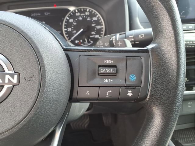 Used 2023 Nissan Rogue SV image 16