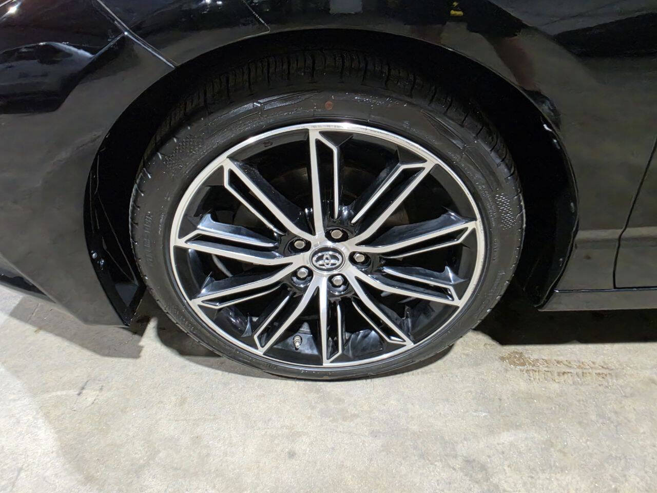 Used 2019 Toyota Avalon XSE w/ All Weather Liner Package FWD image 22