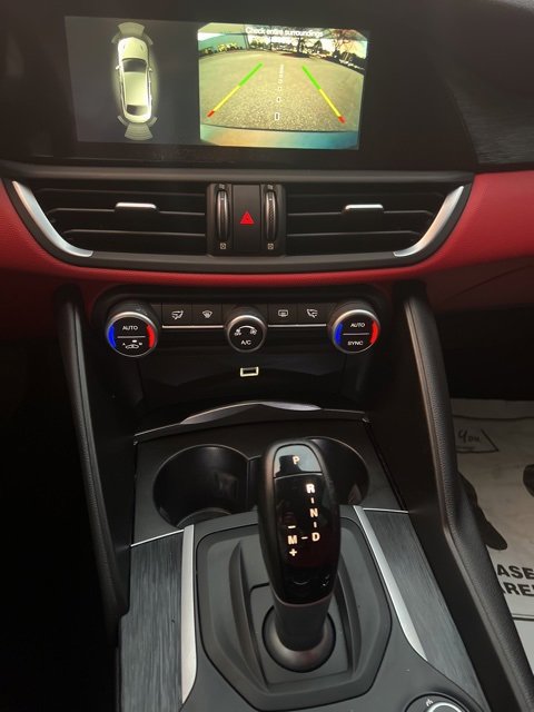 Used 2019 Alfa Romeo Giulia w/ Nero Edizione image 11