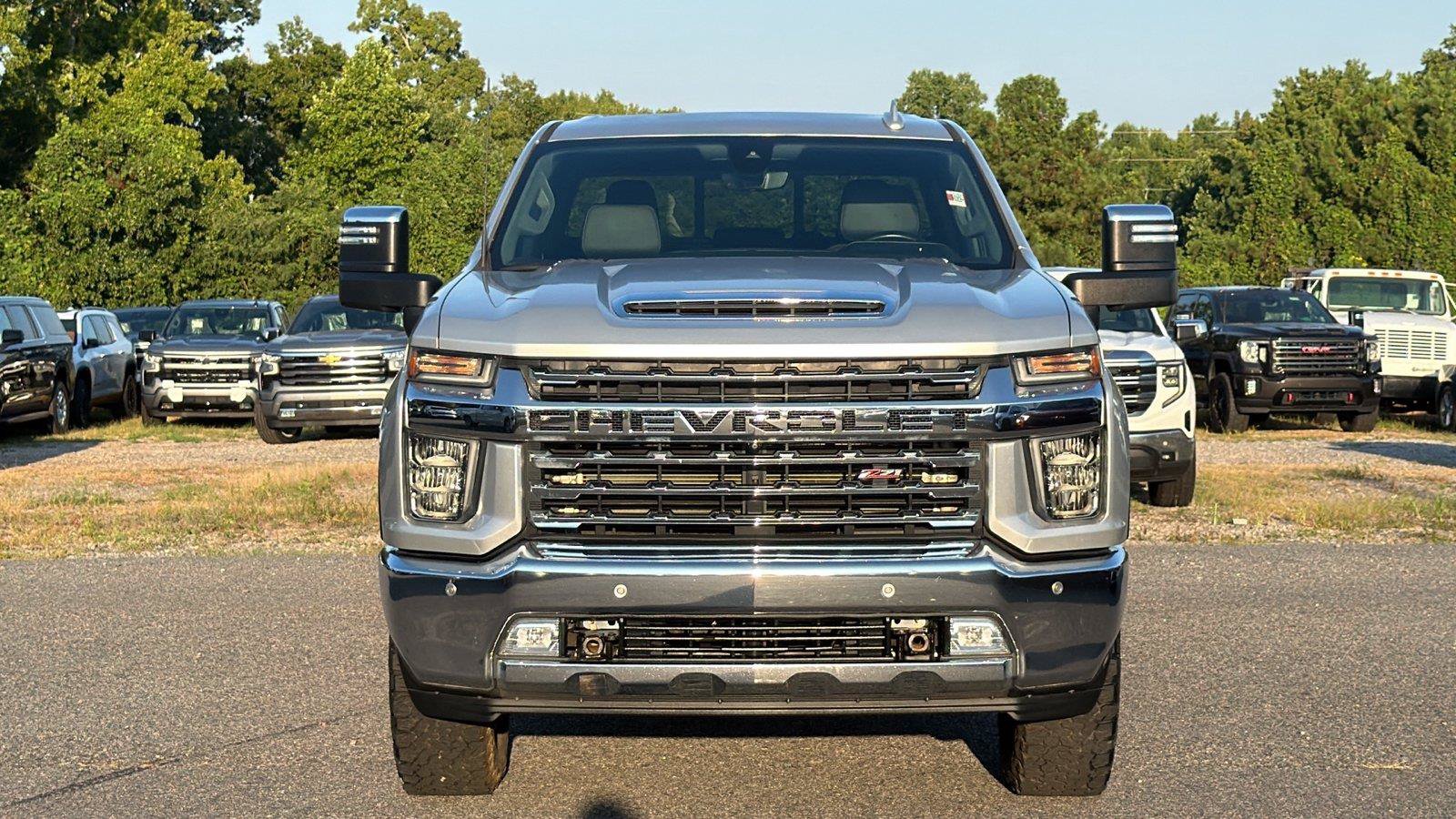 Used 2020 Chevrolet Silverado 3500 LTZ AWD/4WD image 2