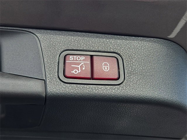 New 2026 Mercedes-Benz GLB 250 4MATIC image 33