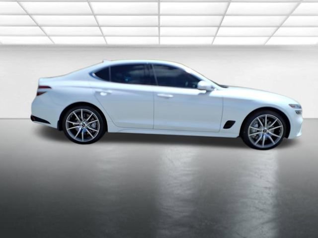 Used 2025 Genesis G70 2.5T RWD image 9