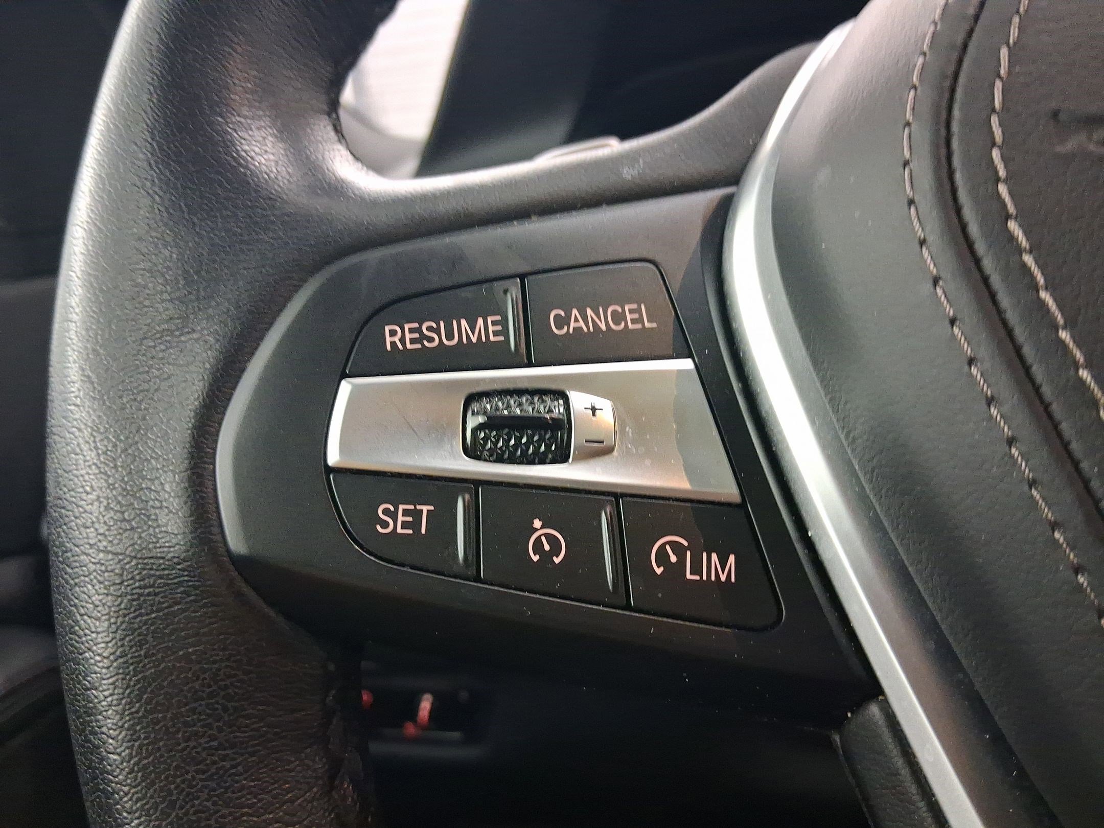 Certified 2022 BMW X5 xDrive40i w/ Luxury Seating Package image 14