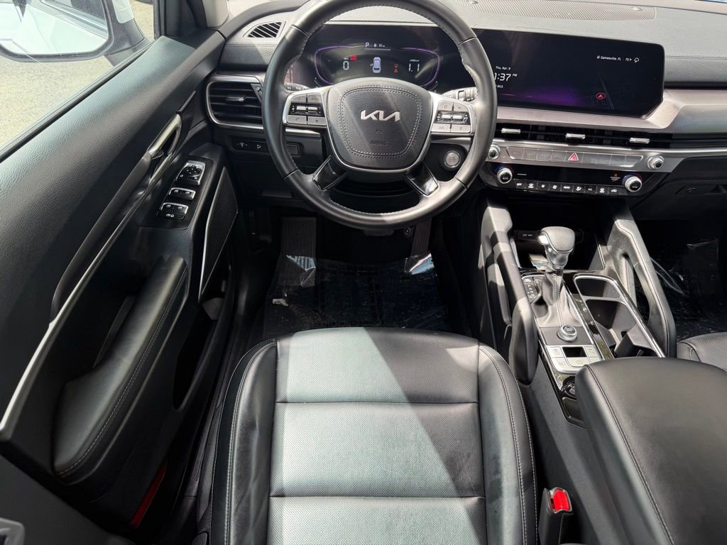 Used 2024 Kia Telluride LX FWD image 16