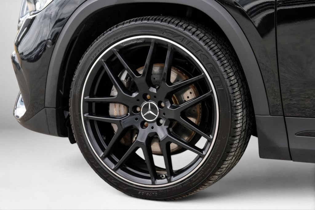 Used 2022 Mercedes-Benz GLA 45 AMG 4MATIC w/ Parking Assistance Package image 68