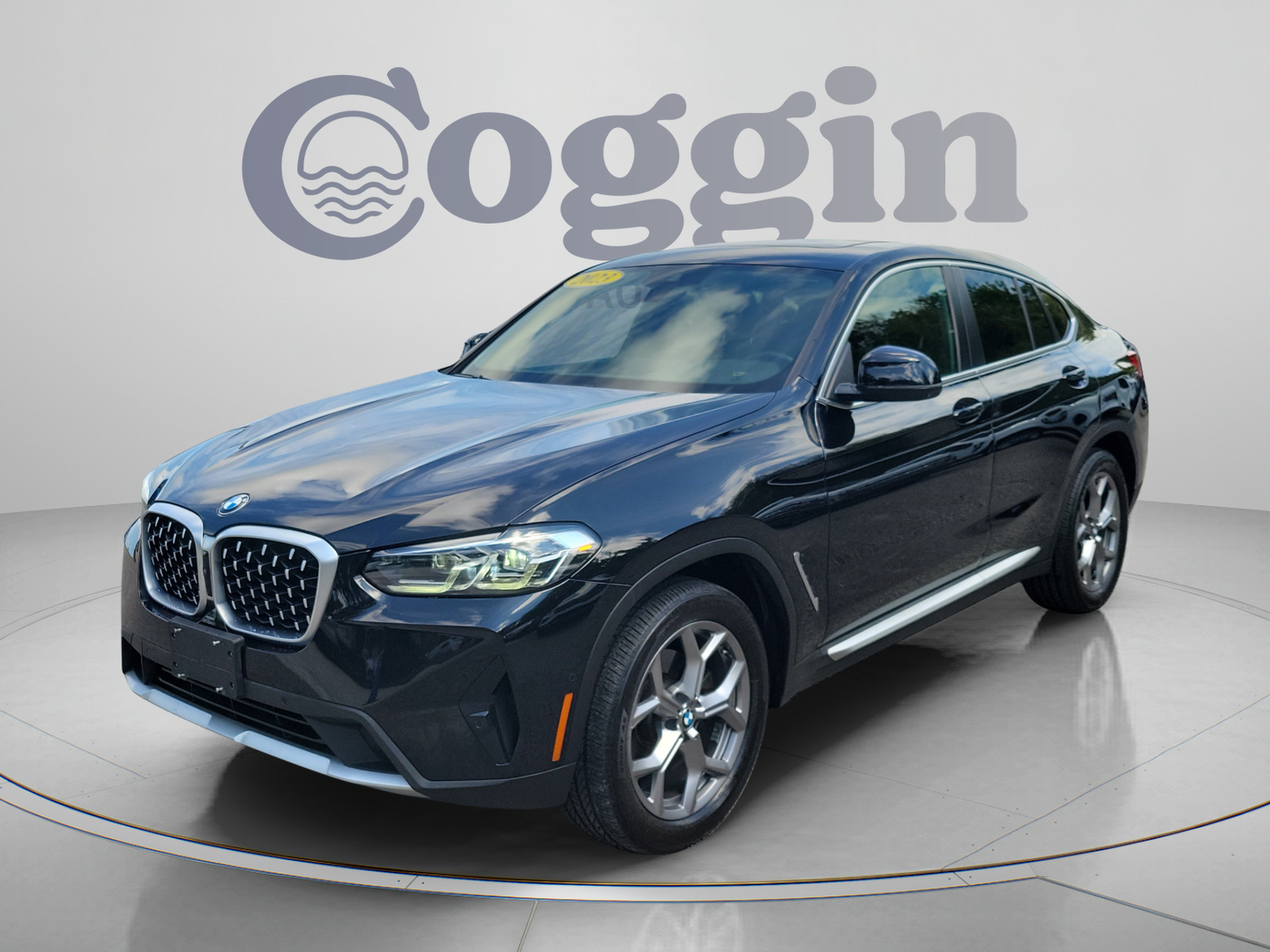 Used 2023 BMW X4 xDrive30i AWD/4WD image 1