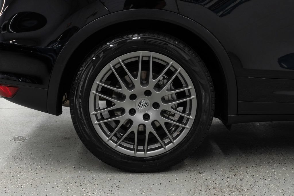 Used 2014 Porsche Cayenne S AWD/4WD image 35
