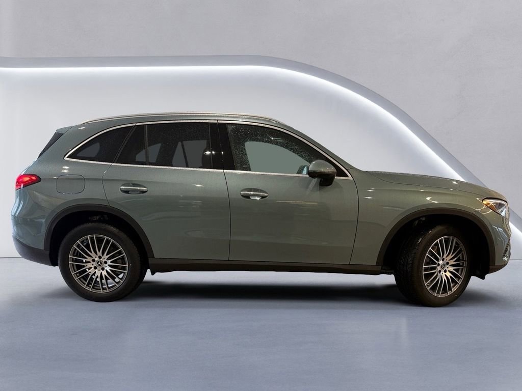 New 2026 Mercedes-Benz GLC 300 4MATIC image 3