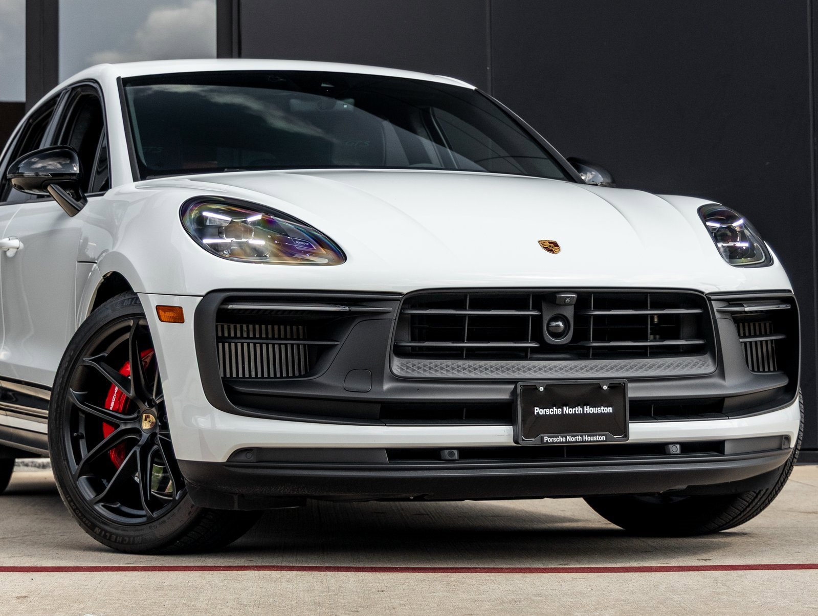 Used 2023 Porsche Macan GTS image 9