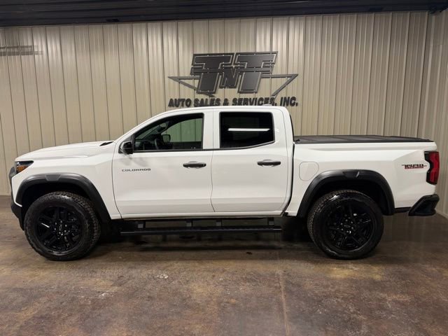 Used 2024 Chevrolet Colorado Trail Boss w/ Technology Package image 3
