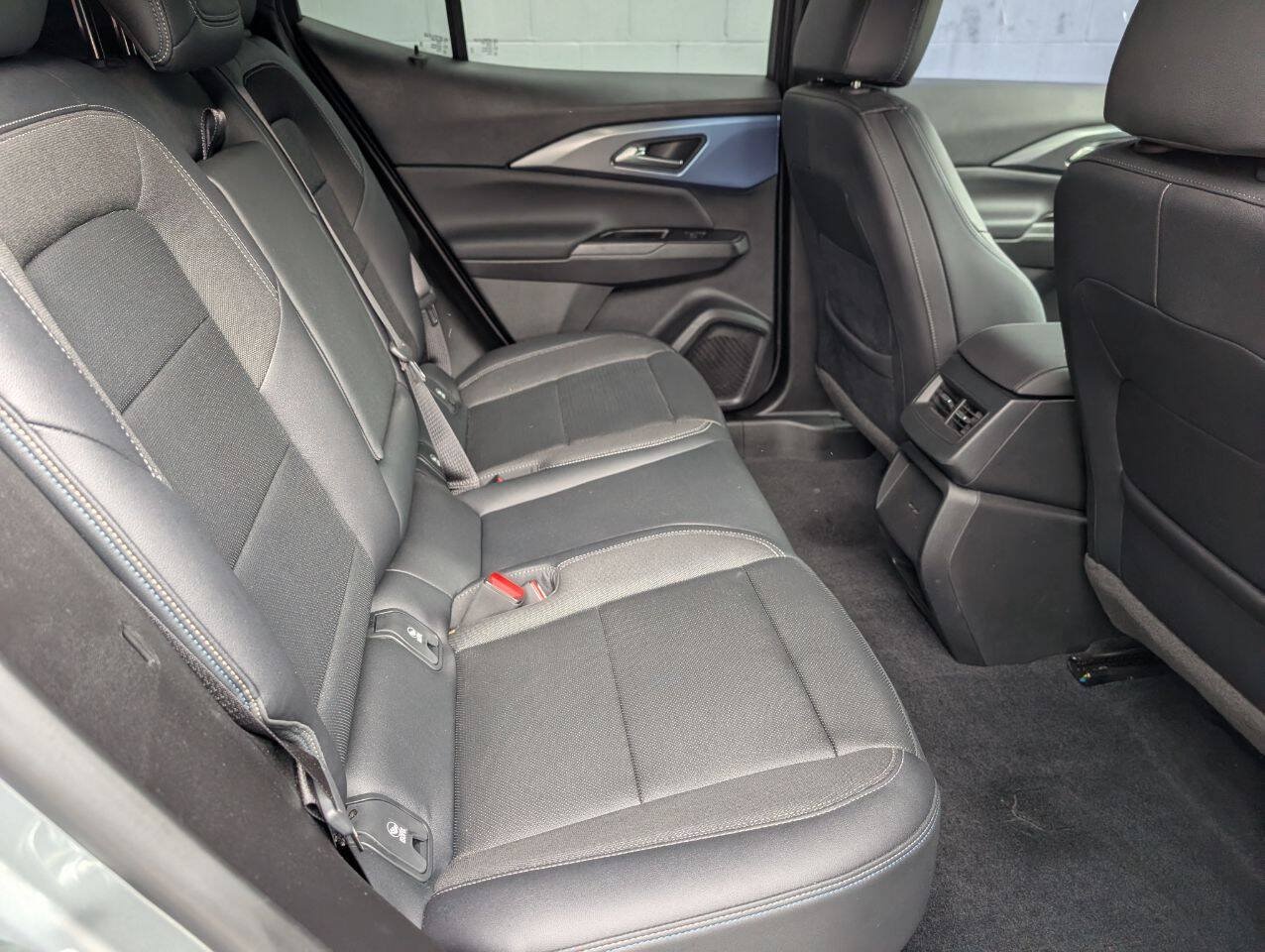 Used 2024 Chevrolet Equinox EV LT AWD/4WD image 10