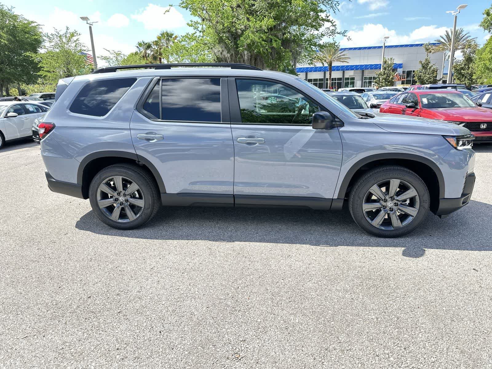 New 2026 Honda Pilot Sport image 7