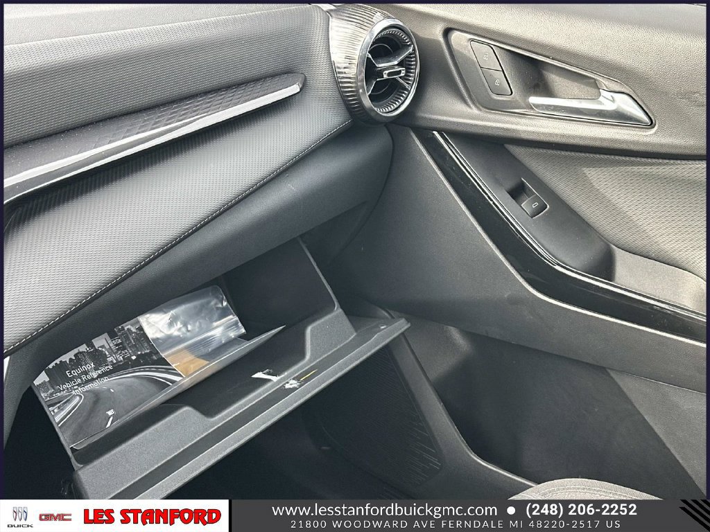 Used 2026 Chevrolet Equinox LT FWD image 34