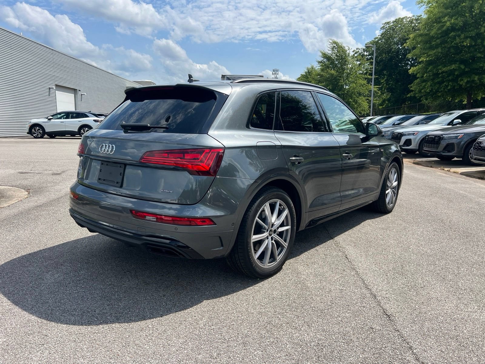 Used 2023 Audi Q5 e Prestige w/ Prestige Package AWD/4WD image 6