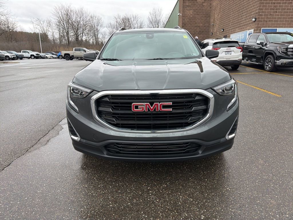 Used 2020 GMC Terrain SLE w/ Driver Convenience Package image 4