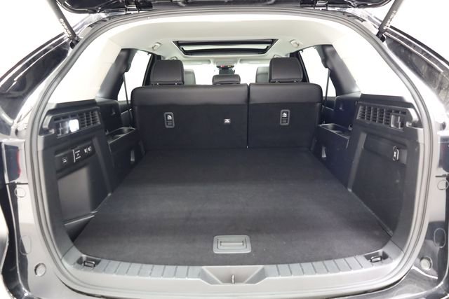 Used 2025 MAZDA CX-70 Plug-In Hybrid w/ Premium Pkg image 31