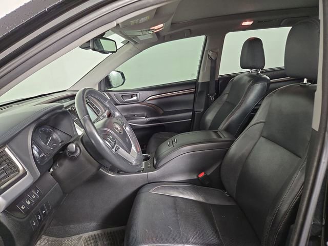 Used 2014 Toyota Highlander Limited Platinum AWD/4WD image 12