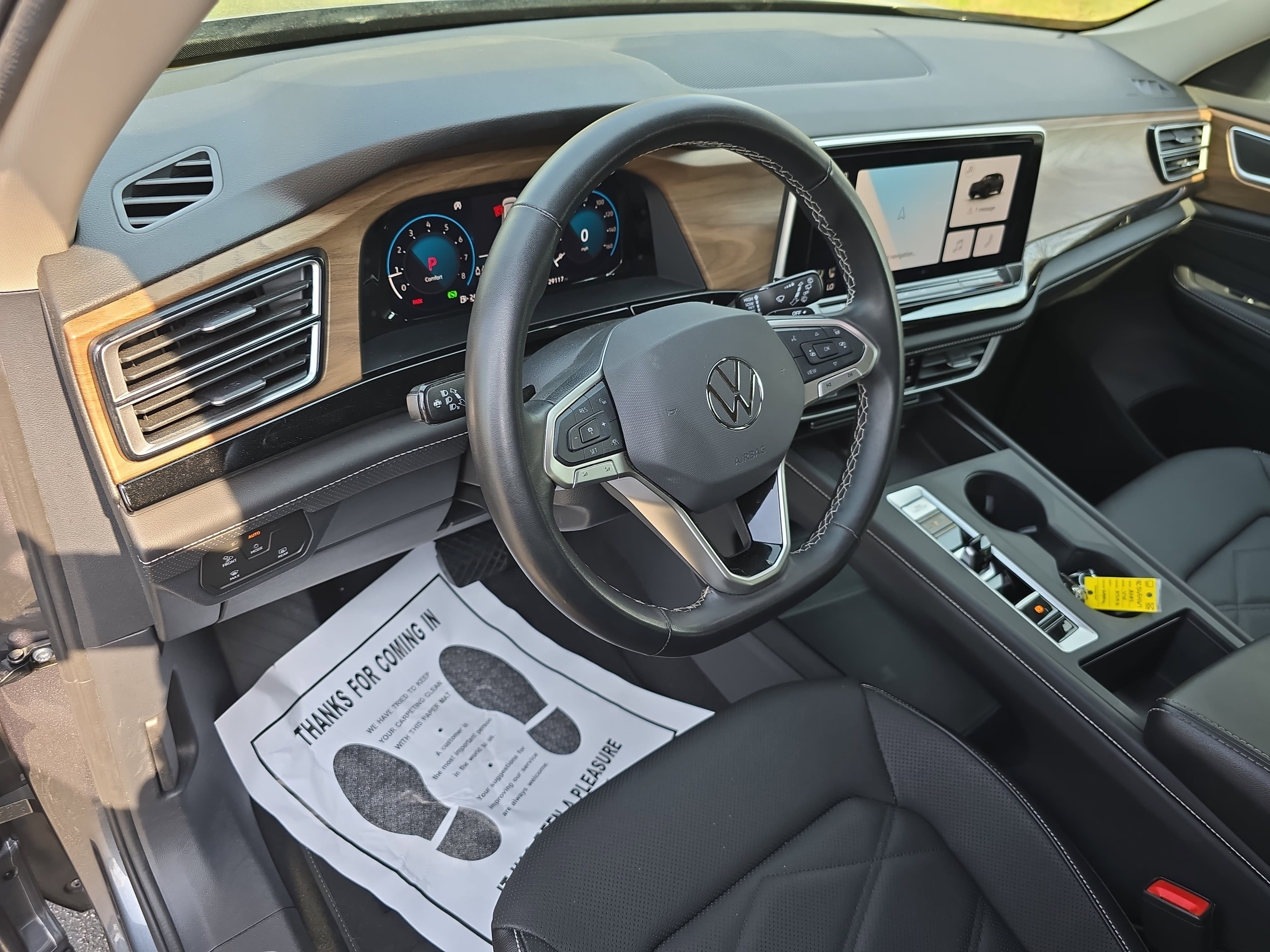 Used 2024 Volkswagen Atlas SE image 17