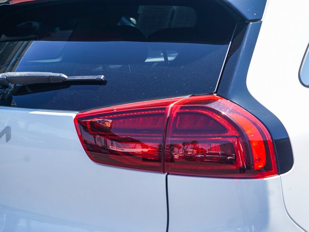 Certified 2022 Kia Niro EX Premium FWD image 8