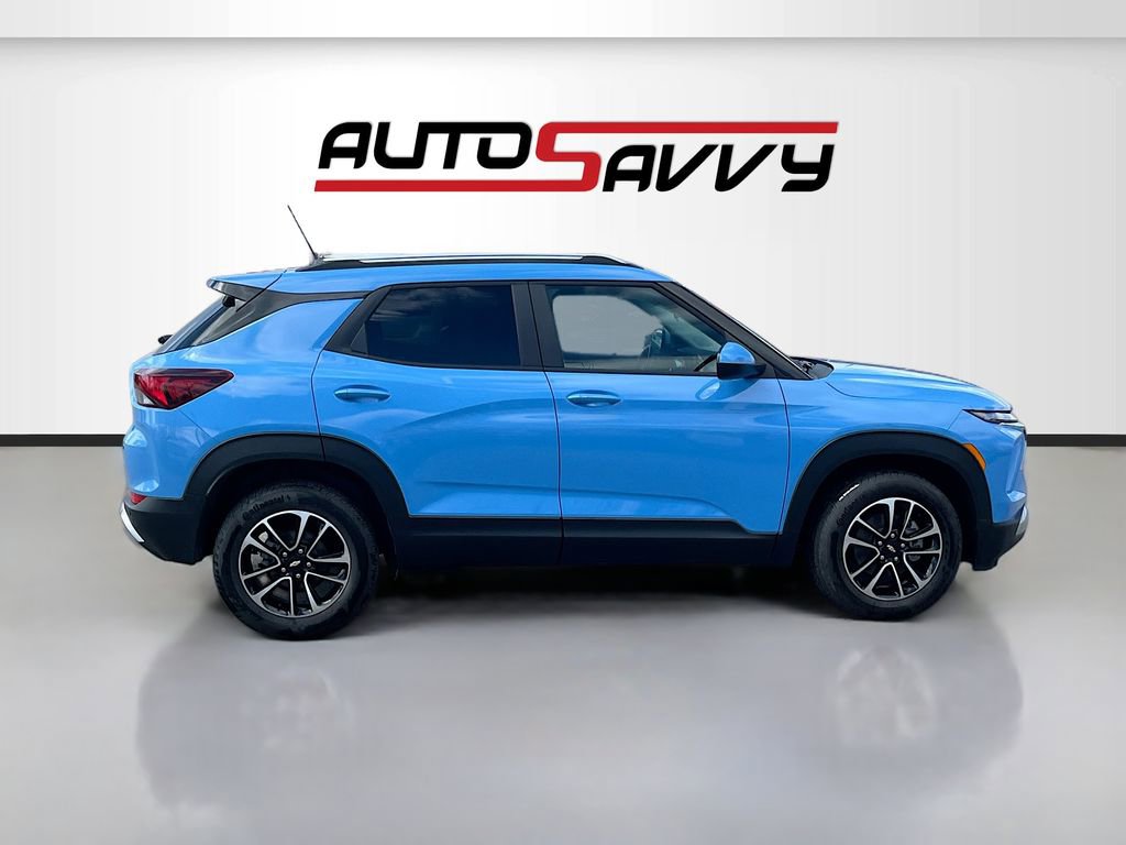 Used 2024 Chevrolet TrailBlazer LT w/ LT Cold Weather Package image 8