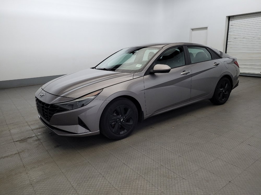 Used 2023 Hyundai Elantra Blue FWD image 2