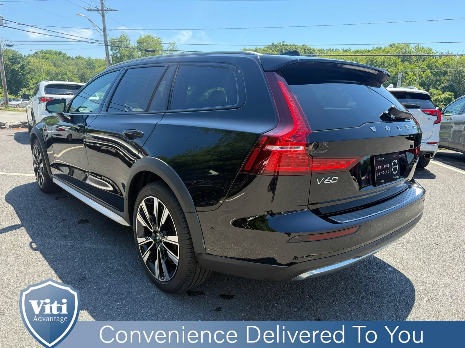 Certified 2025 Volvo V60 B5 Cross Country Ultra w/ Protection Package Premier AWD/4WD image 6