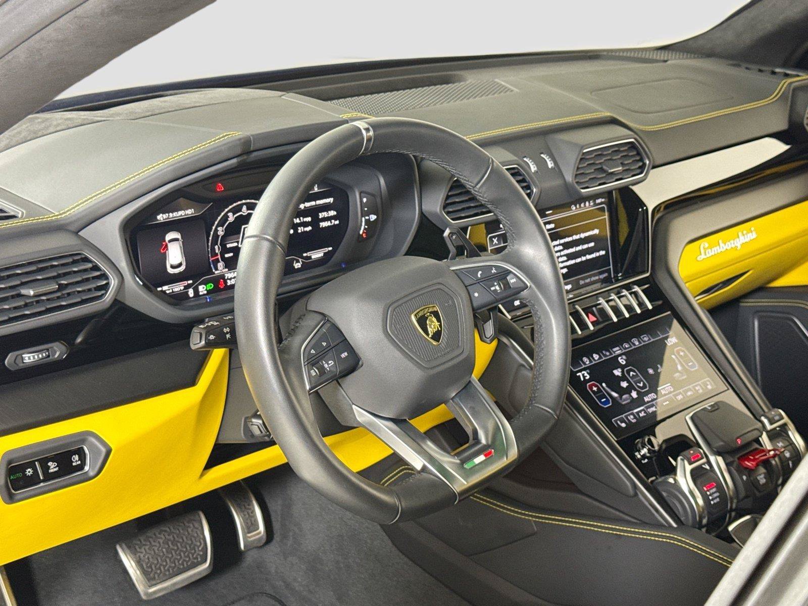 Used 2024 Lamborghini Urus S AWD/4WD image 16