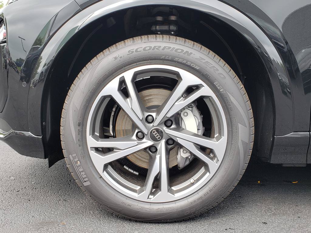 New 2027 Audi Q6 e-tron Premium Plus AWD/4WD image 12