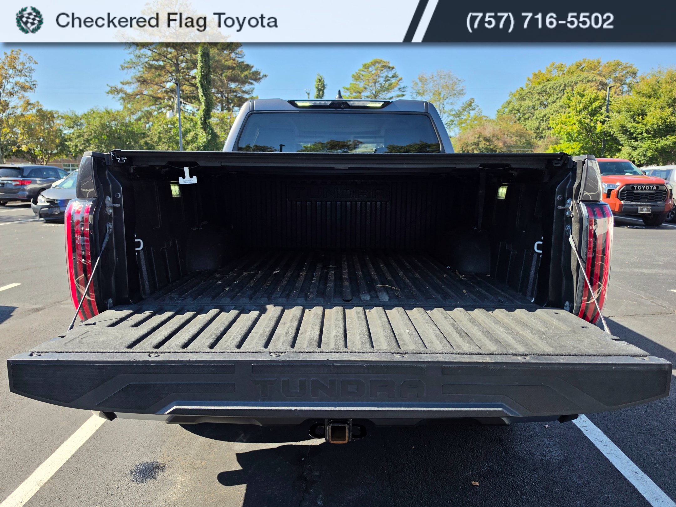 Used 2024 Toyota Tundra Limited AWD/4WD image 7