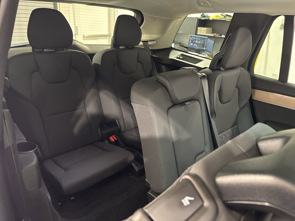 Used 2026 Volvo XC90 B5 Plus w/ Protection Package Premier AWD/4WD image 26