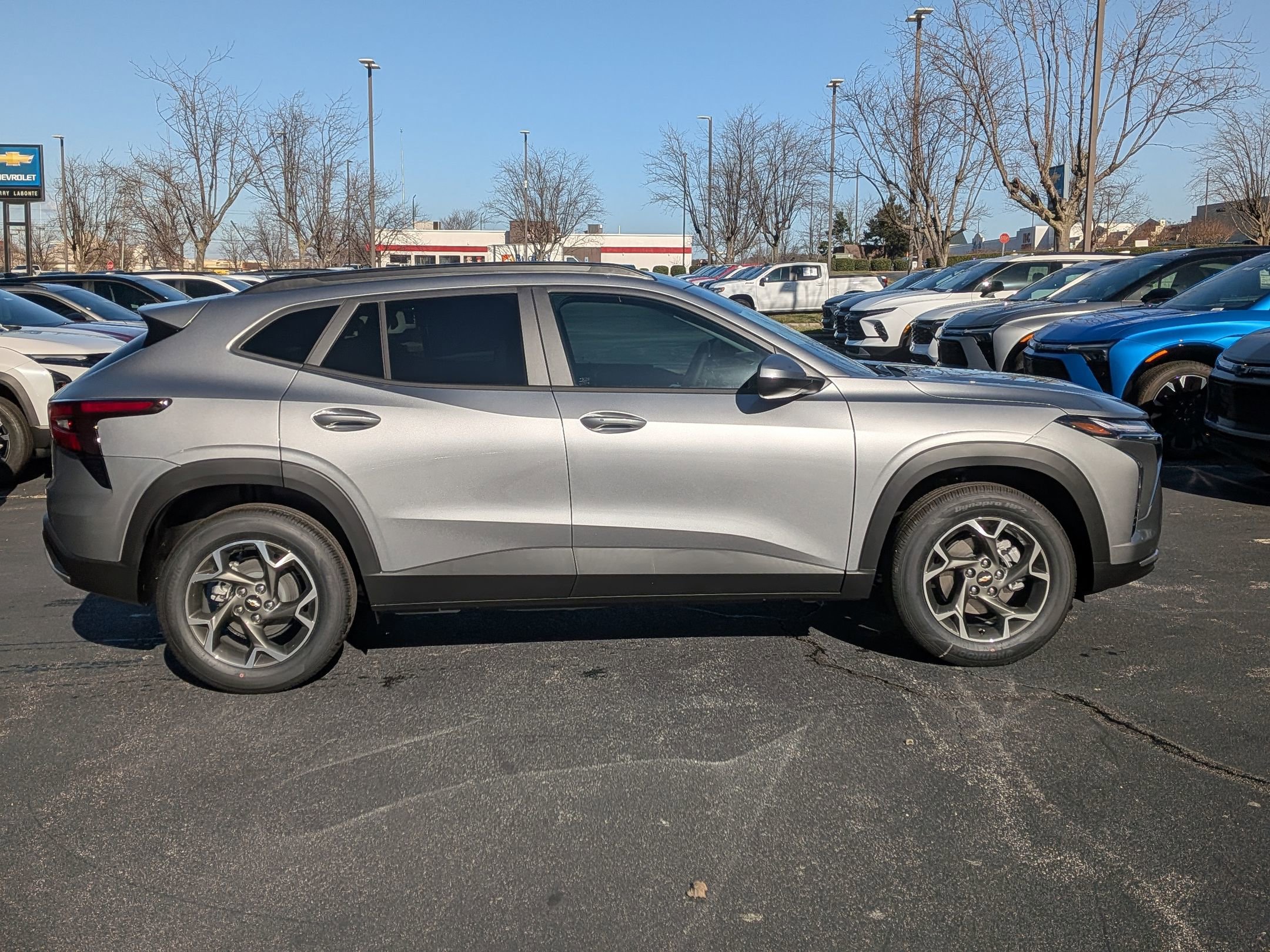 New 2026 Chevrolet Trax LT w/ Driver Confidence Package image 9