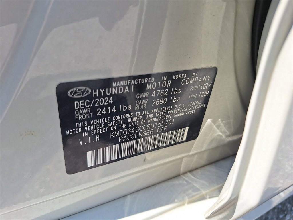 Used 2025 Genesis G70 2.5T image 31