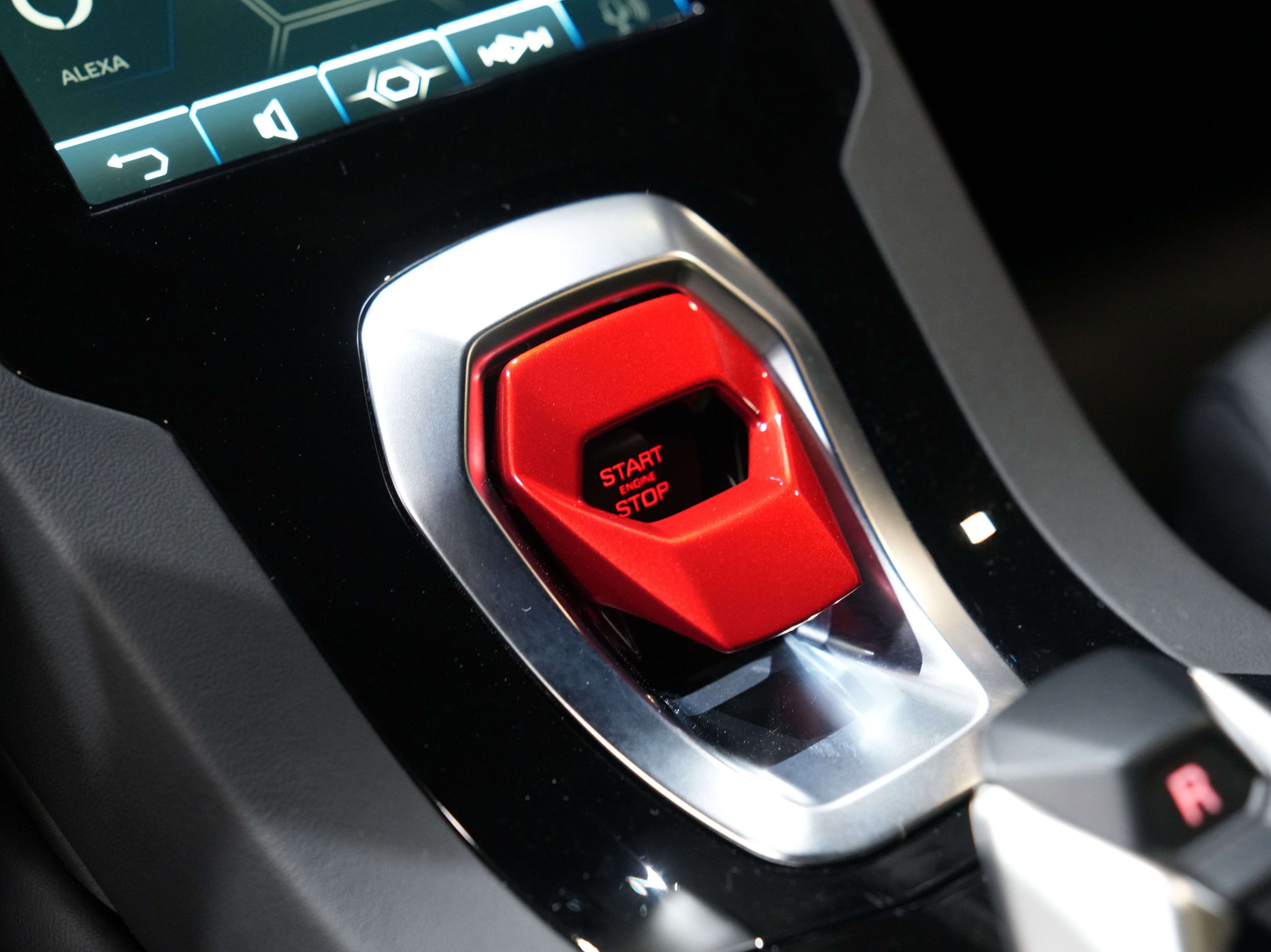 Used 2021 Lamborghini Huracan EVO image 45