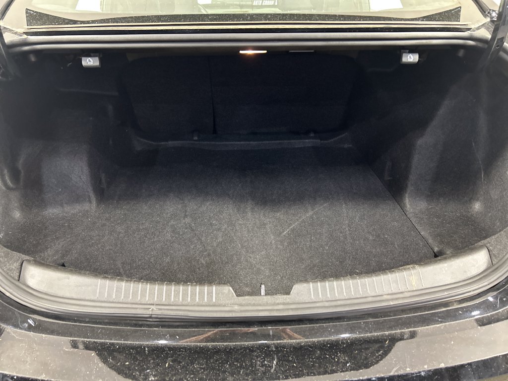 Used 2025 Chevrolet Malibu LT FWD image 19