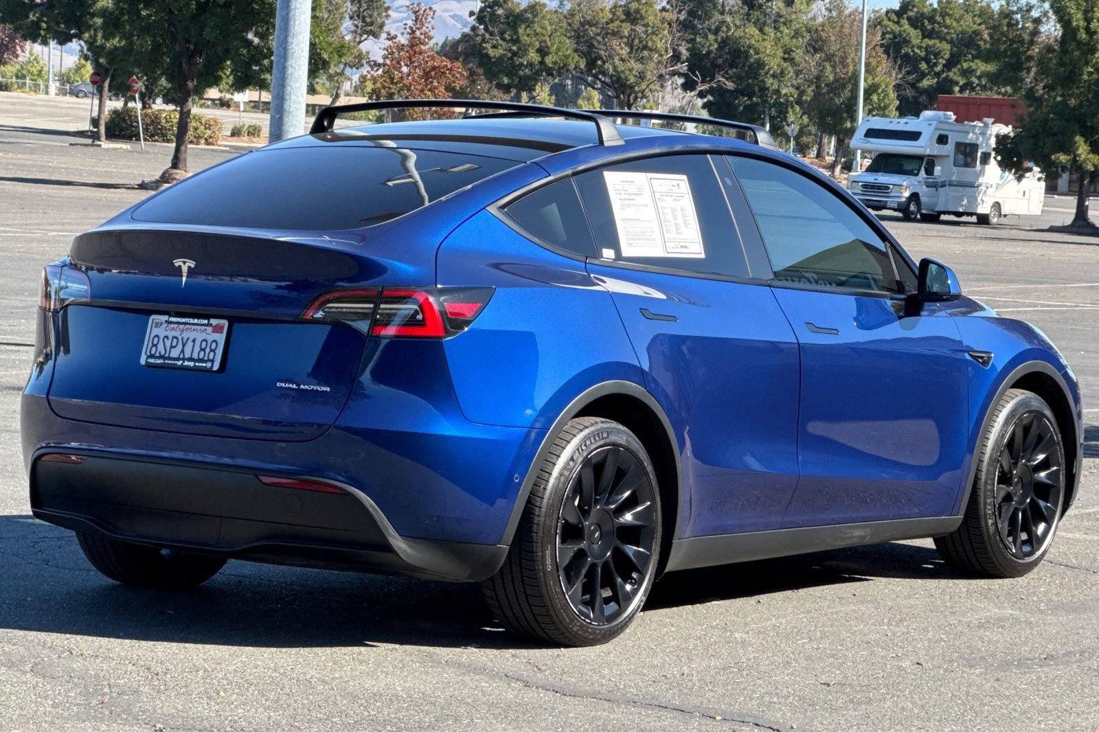 Used 2020 Tesla Model Y Long Range image 3