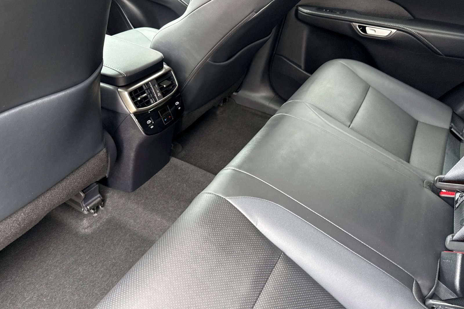Certified 2024 Lexus RX 350 Premium w/ Convenience Package AWD/4WD image 27