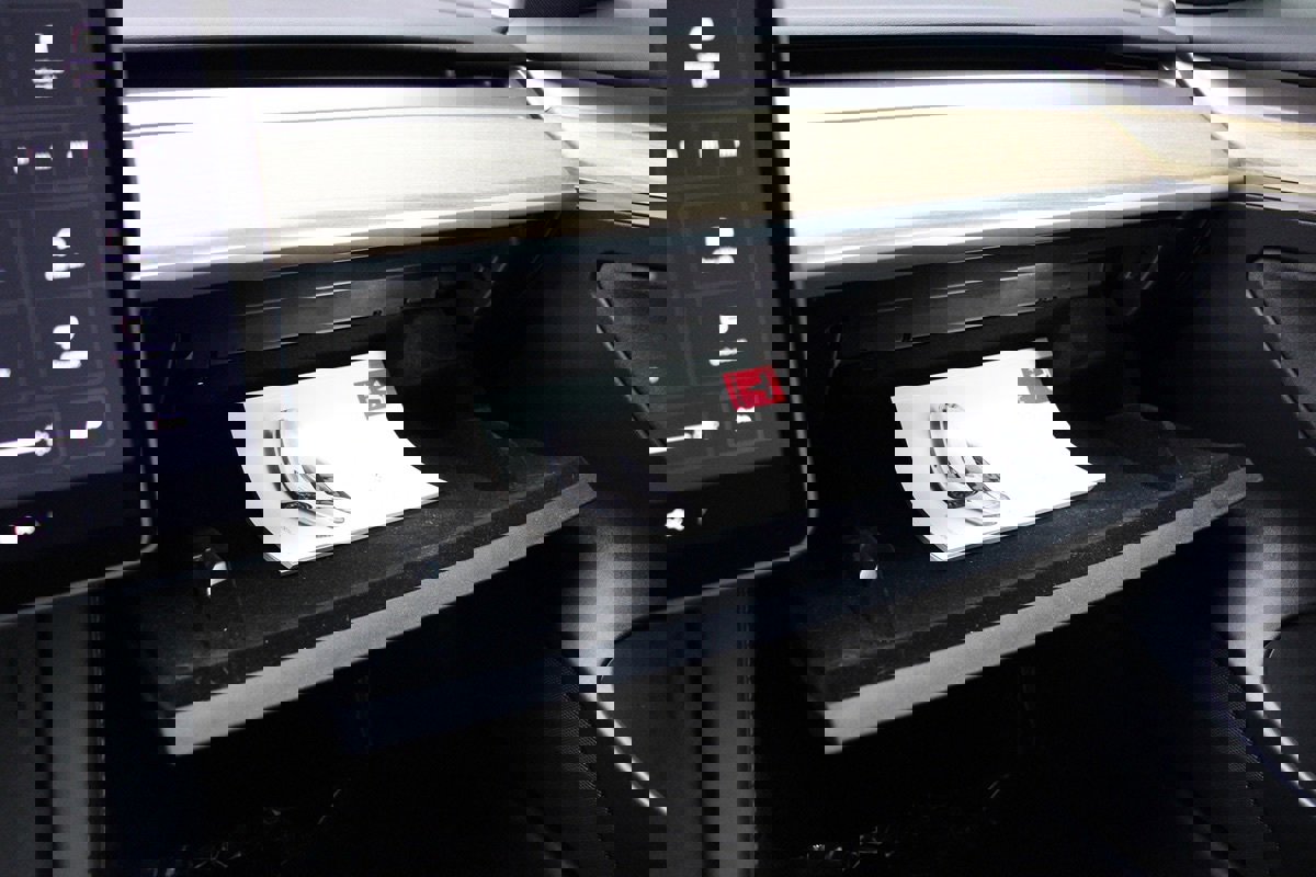 Used 2023 Tesla Model 3 Standard Range image 43