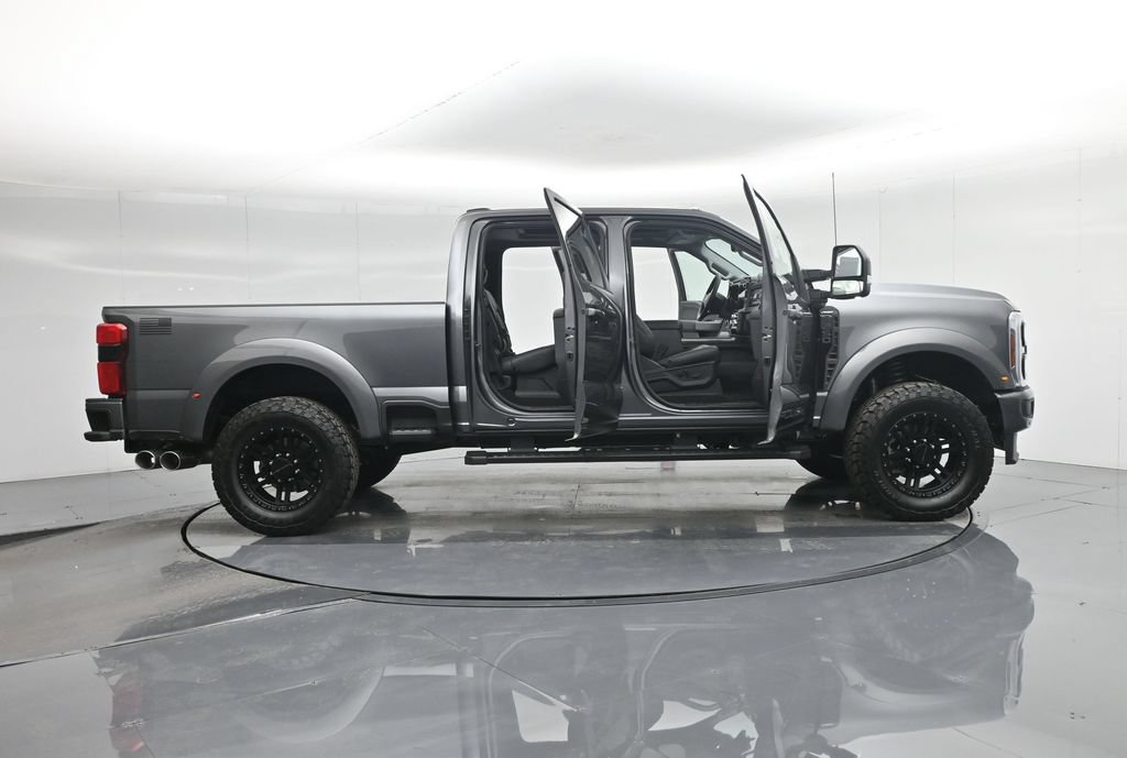 New 2026 Ford F250 Lariat w/ Black Appearance Package AWD/4WD image 4