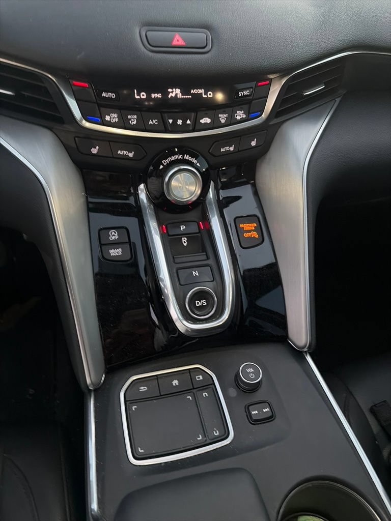 Used 2022 Acura TLX FWD image 8