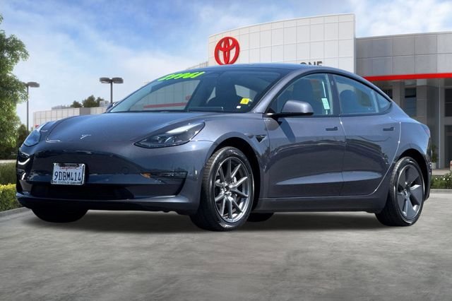 Used 2022 Tesla Model 3 Long Range AWD/4WD image 9