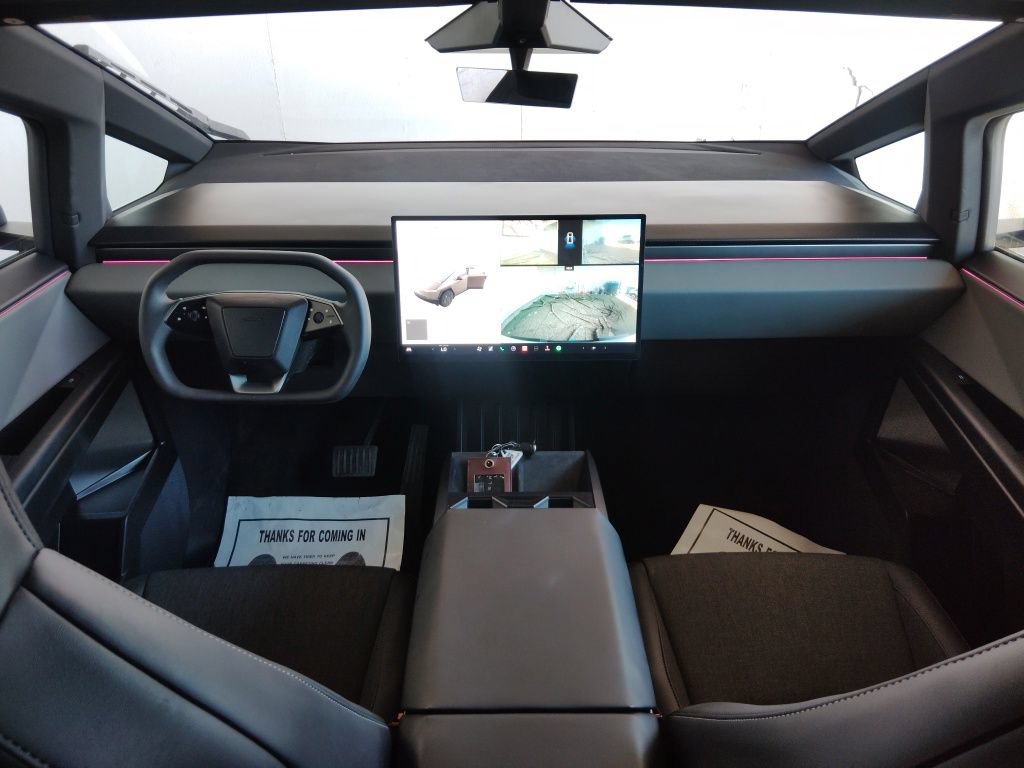 Used 2026 Tesla Cybertruck 2WD Crew Cab image 29
