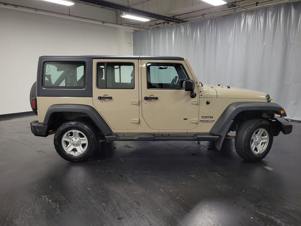 Used 2016 Jeep Wrangler Unlimited Sport w/ Connectivity Group image 10