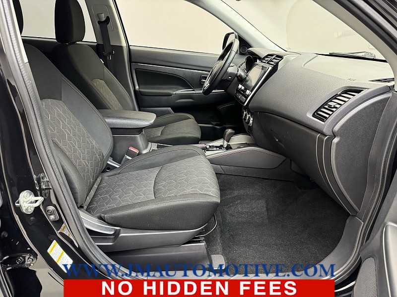Used 2025 Mitsubishi Outlander Sport LE AWD/4WD image 19