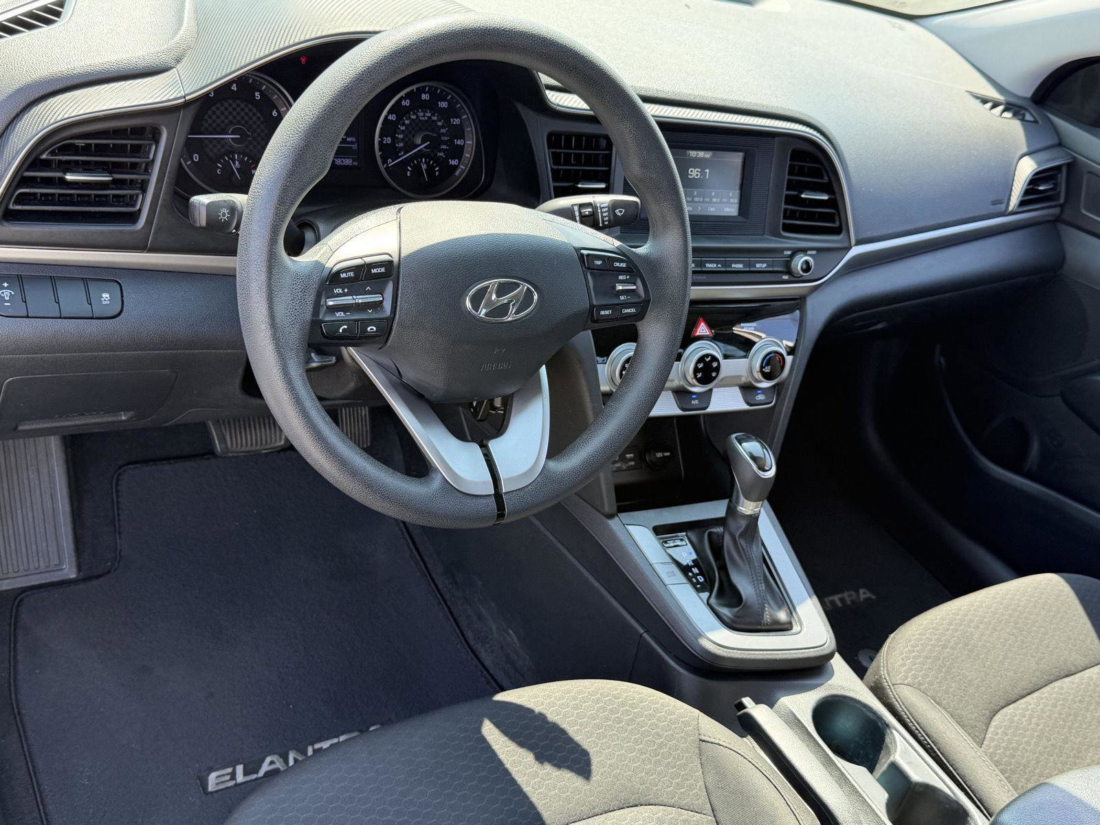 Used 2019 Hyundai Elantra SE w/ Cargo Package FWD image 6