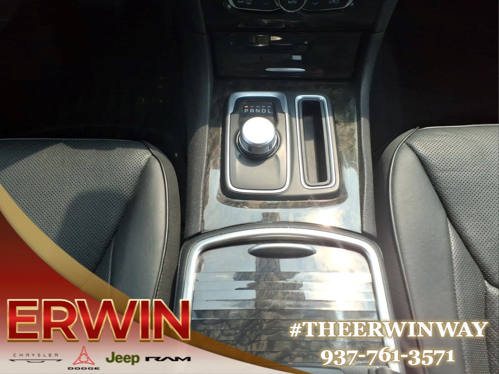 Used 2017 Chrysler 300 C AWD/4WD image 23