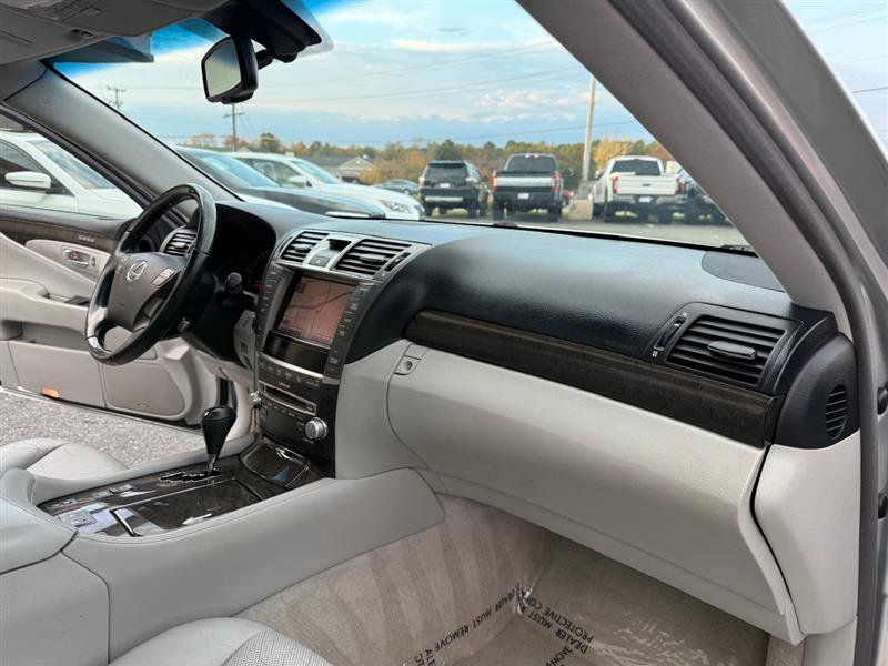 Used 2011 Lexus LS 460 SEDAN w/ Comfort Pkg image 14