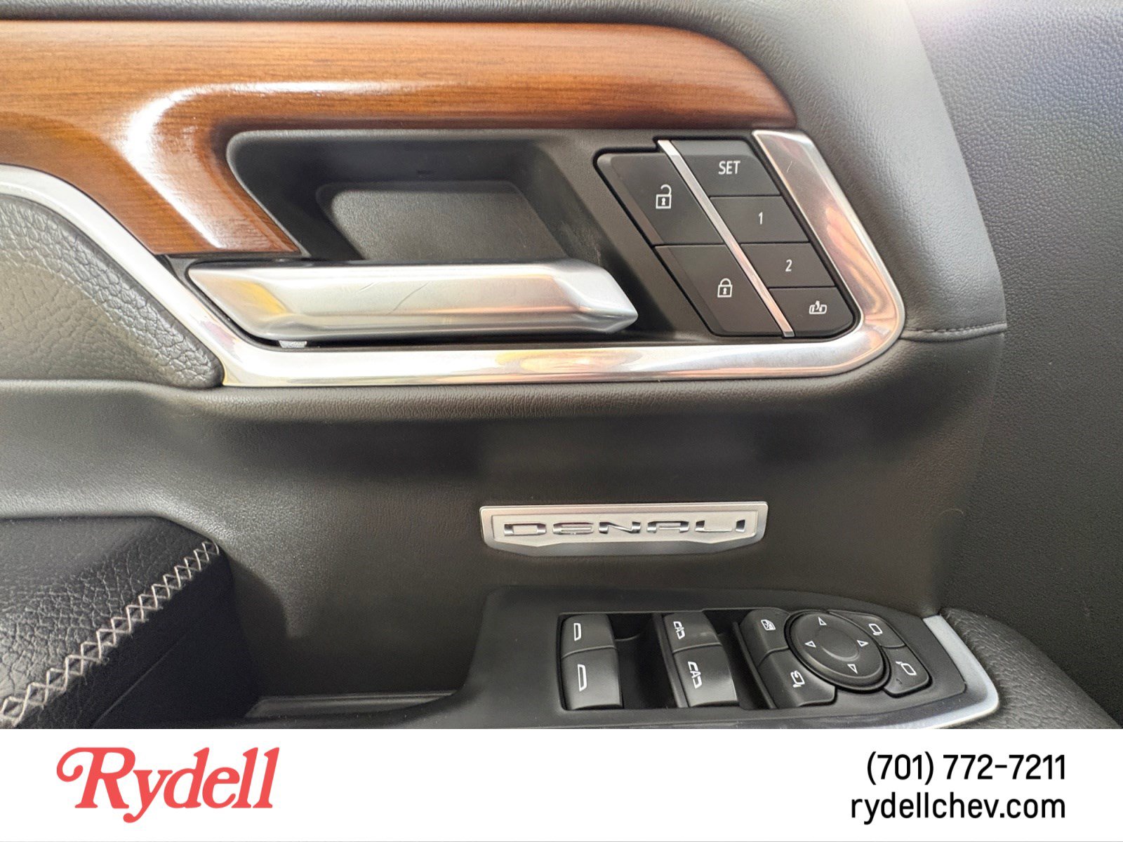 Used 2023 GMC Sierra 1500 Denali w/ Technology Package image 11