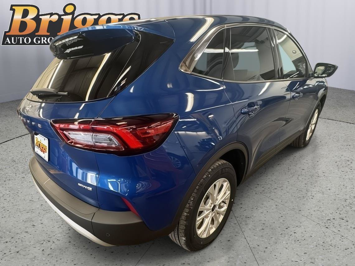 Used 2023 Ford Escape Active w/ Tech Pack #2 AWD/4WD image 7
