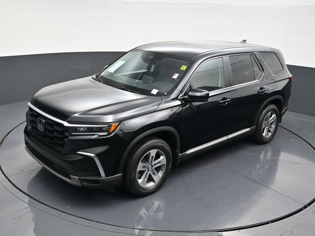 Used 2025 Honda Pilot EX-L image 11